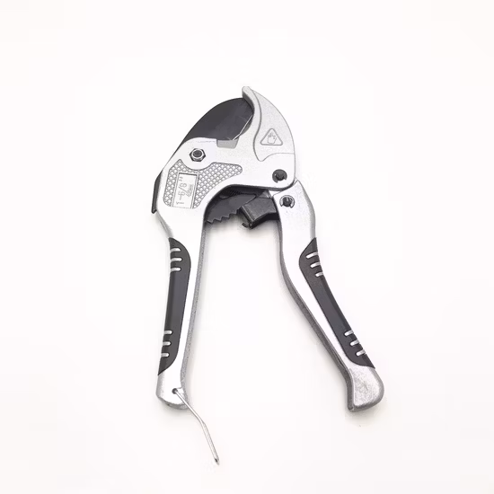 그레이 색상의 고품질 비닐 파이프 절단기